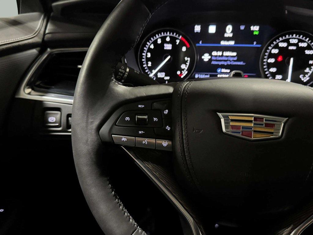 used 2024 Cadillac XT6 car, priced at $51,995