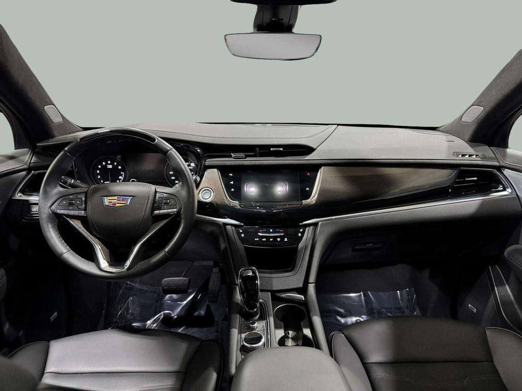 used 2024 Cadillac XT6 car, priced at $51,995