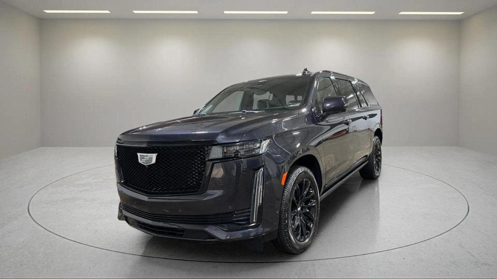 used 2022 Cadillac Escalade ESV car, priced at $62,995