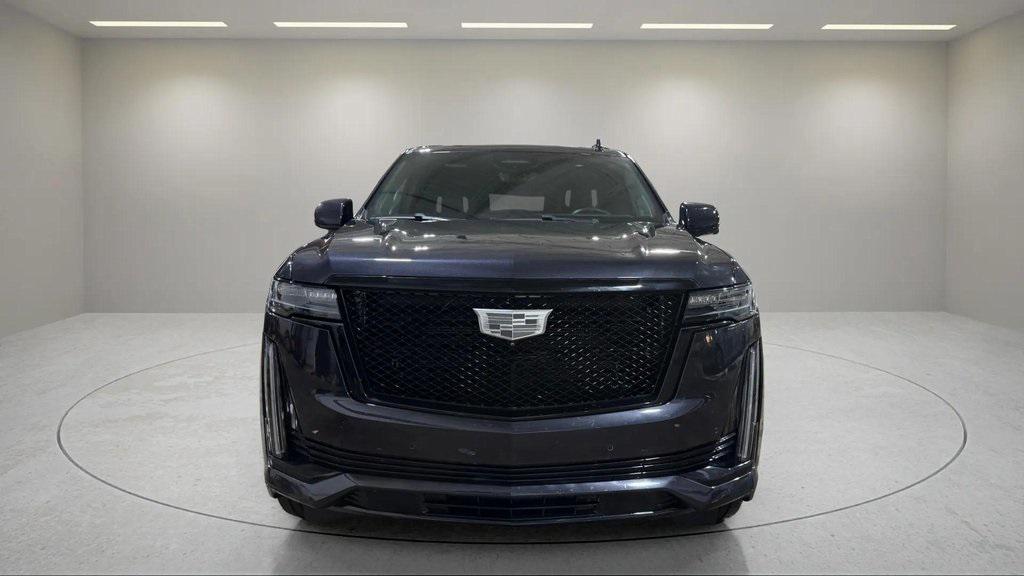 used 2022 Cadillac Escalade ESV car, priced at $62,995