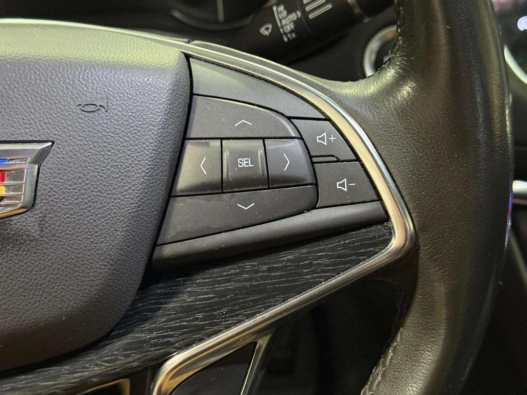 used 2021 Cadillac XT5 car, priced at $30,995