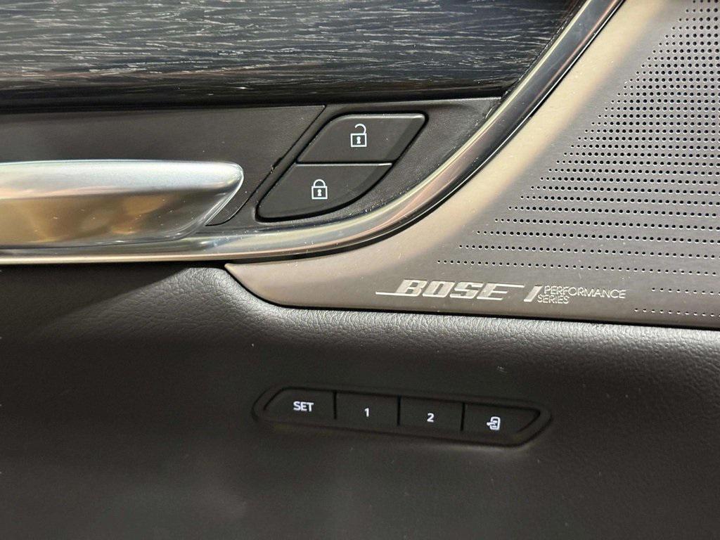 used 2021 Cadillac XT5 car, priced at $30,995