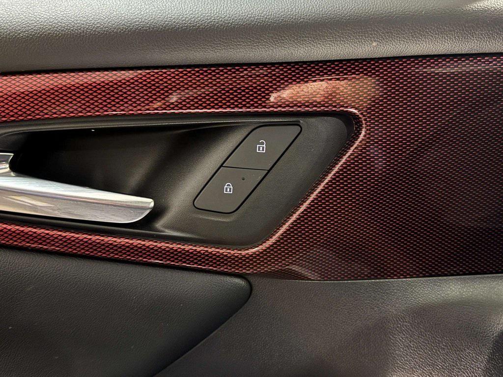 used 2024 Chevrolet Traverse car, priced at $45,995