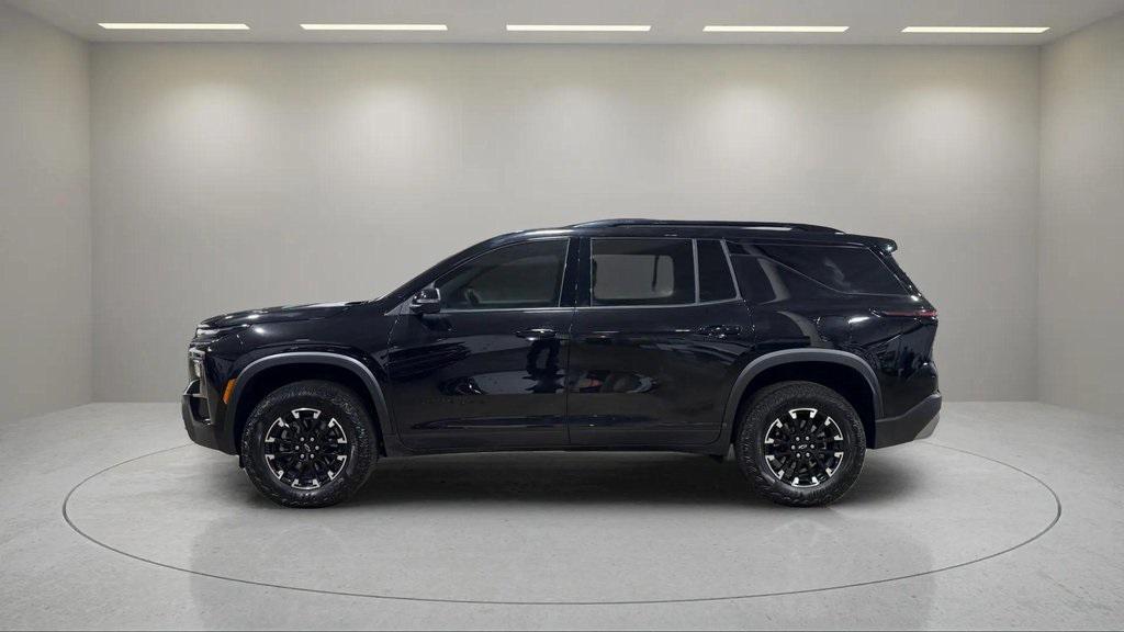 used 2024 Chevrolet Traverse car, priced at $45,995