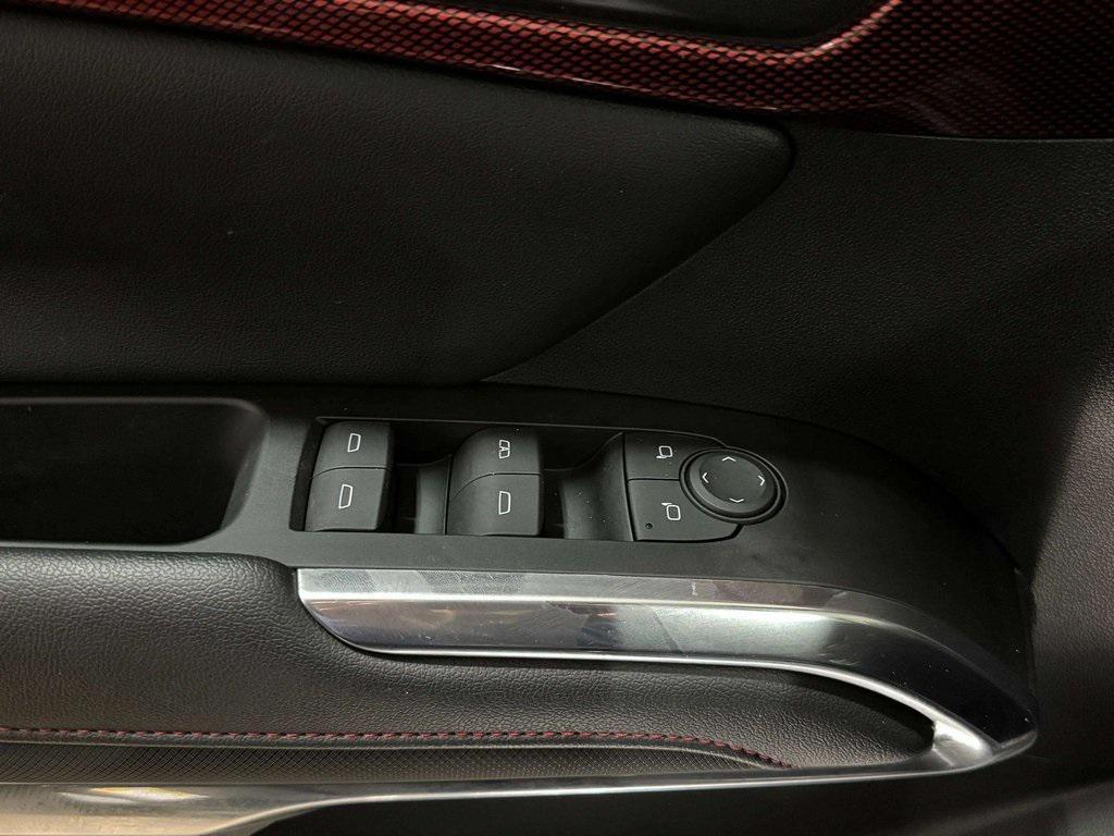 used 2024 Chevrolet Traverse car, priced at $45,995