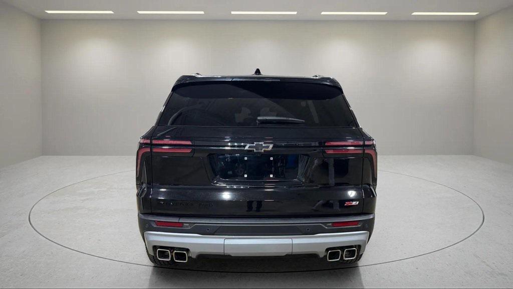 used 2024 Chevrolet Traverse car, priced at $45,995