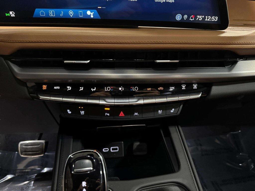 used 2024 Cadillac XT4 car, priced at $39,995