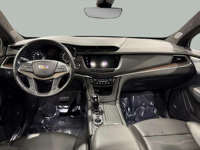 used 2024 Cadillac XT5 car, priced at $47,990