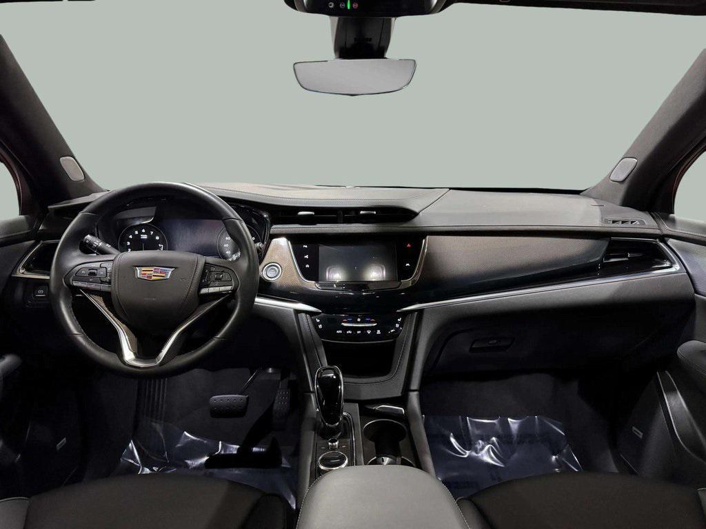 used 2024 Cadillac XT6 car, priced at $47,895