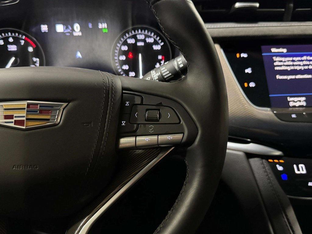 used 2024 Cadillac XT6 car, priced at $47,895
