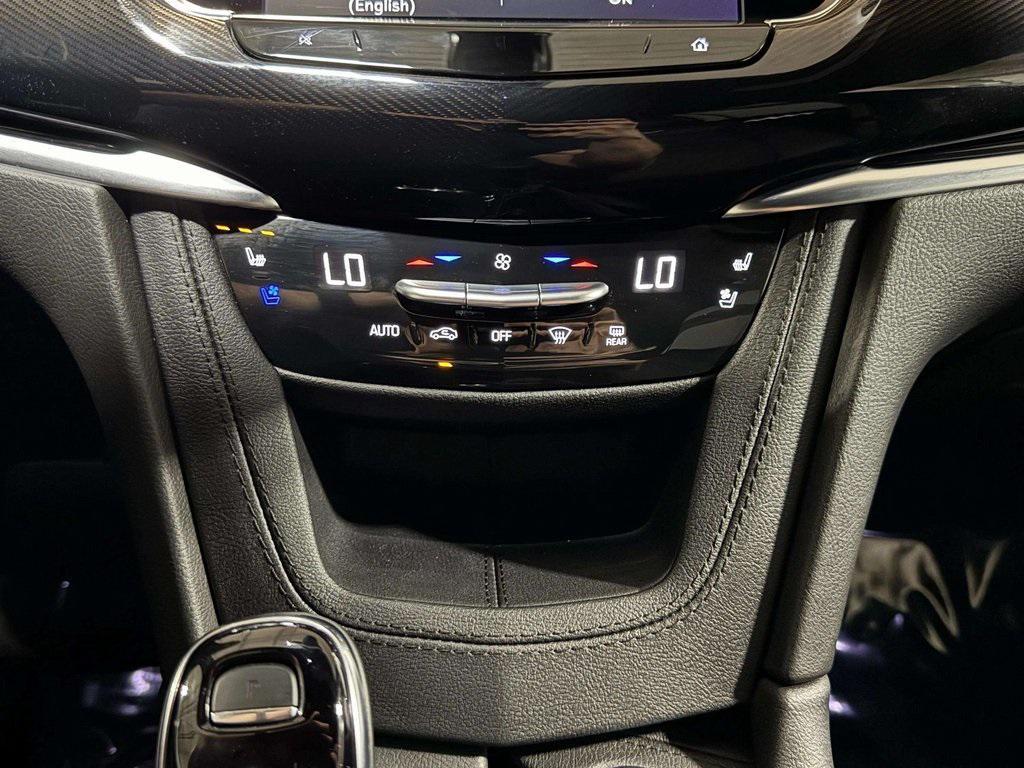 used 2024 Cadillac XT6 car, priced at $47,895