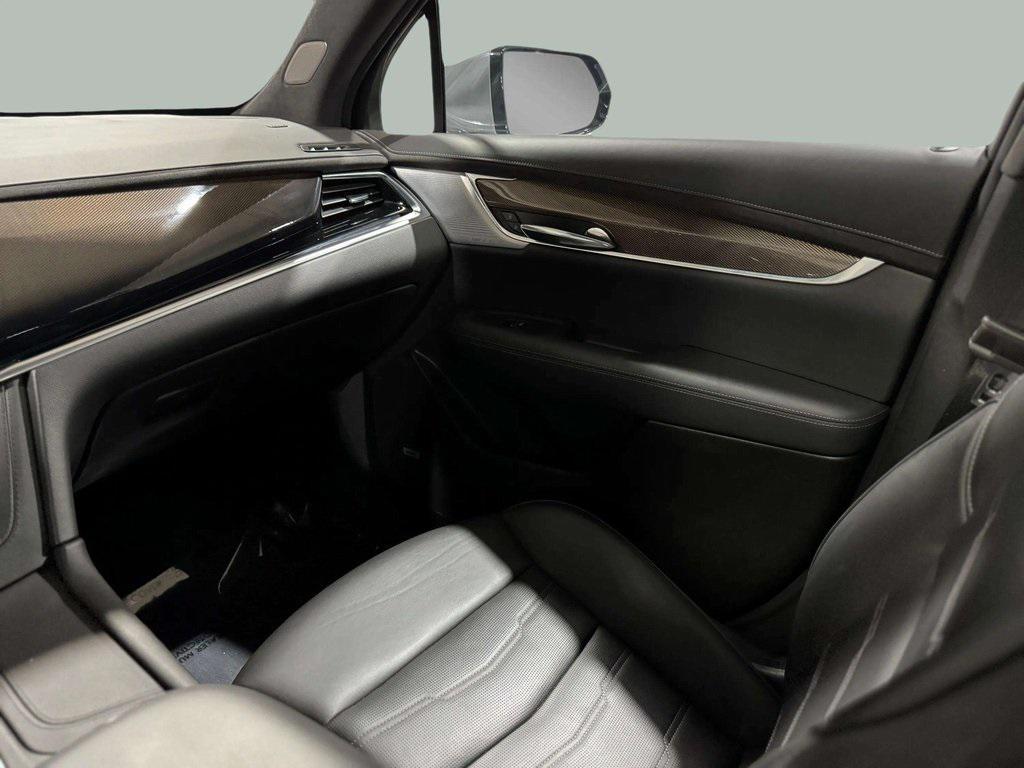 used 2024 Cadillac XT6 car, priced at $51,795