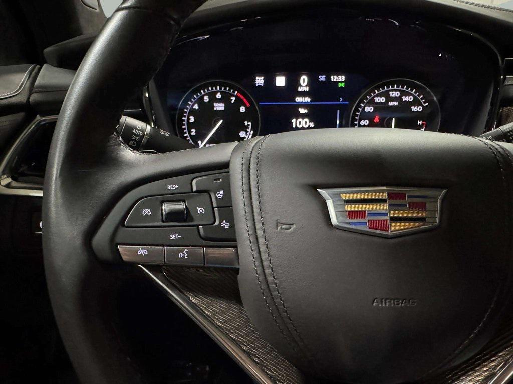 used 2024 Cadillac XT6 car, priced at $51,795