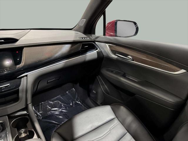 used 2024 Cadillac XT6 car, priced at $52,990