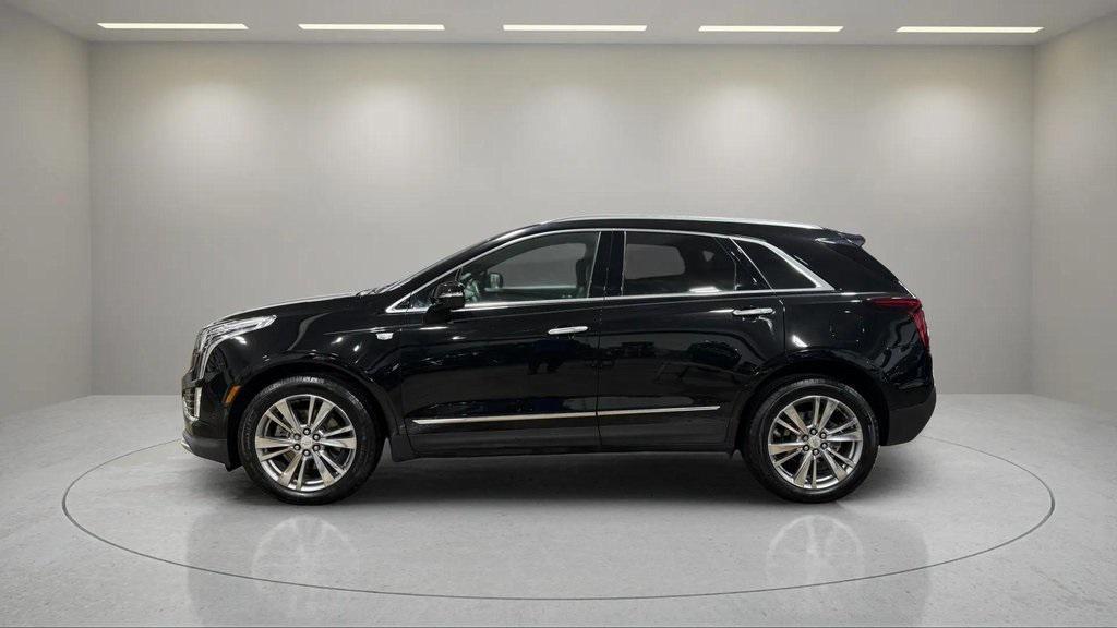 used 2023 Cadillac XT5 car, priced at $43,995