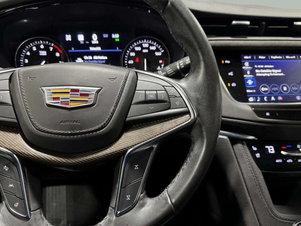 used 2023 Cadillac XT5 car, priced at $43,995