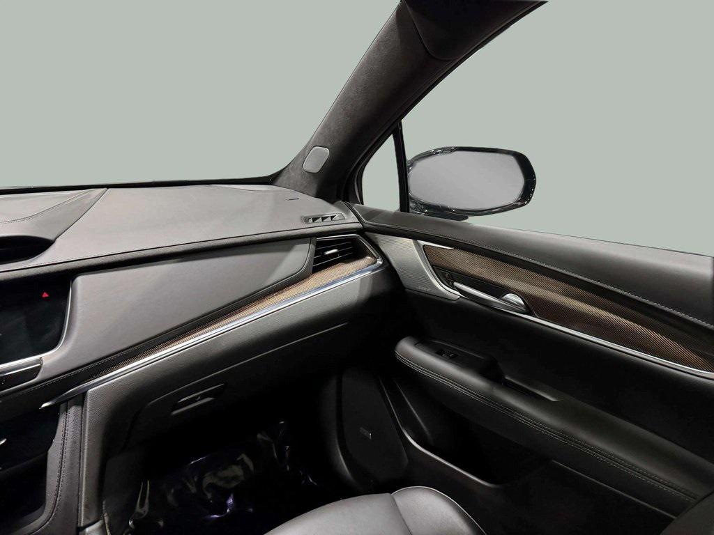 used 2023 Cadillac XT5 car, priced at $43,995