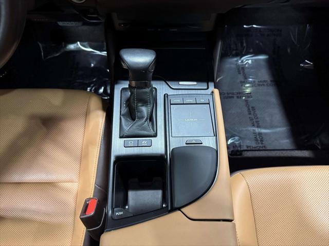 used 2021 Lexus ES 300h car, priced at $34,495