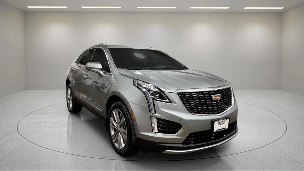 used 2025 Cadillac XT5 car, priced at $49,996