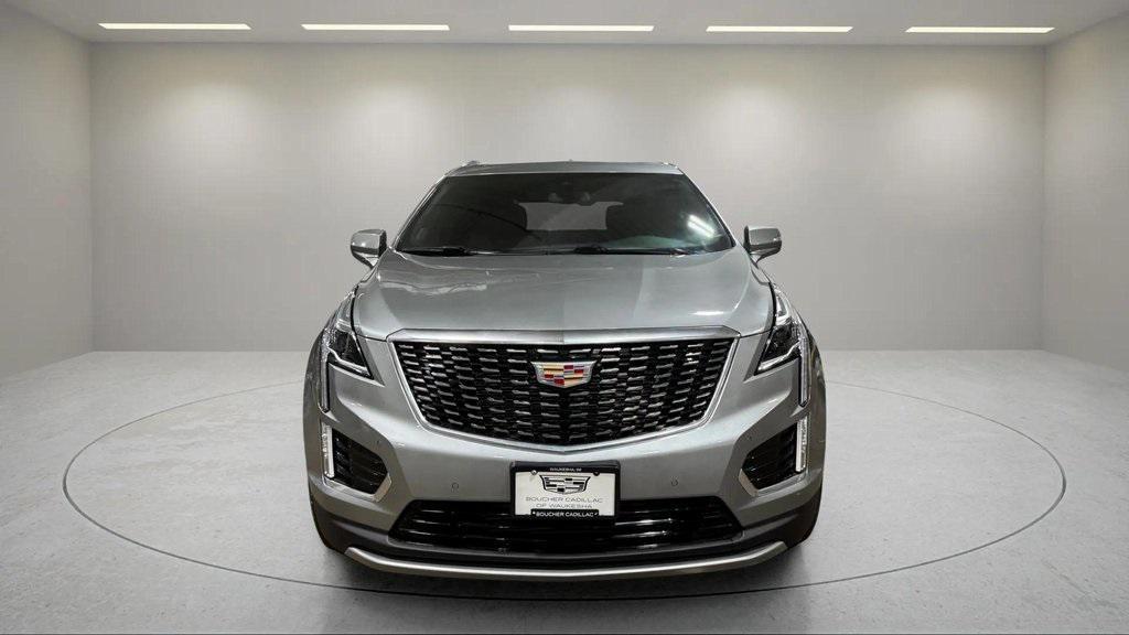 used 2025 Cadillac XT5 car, priced at $49,996