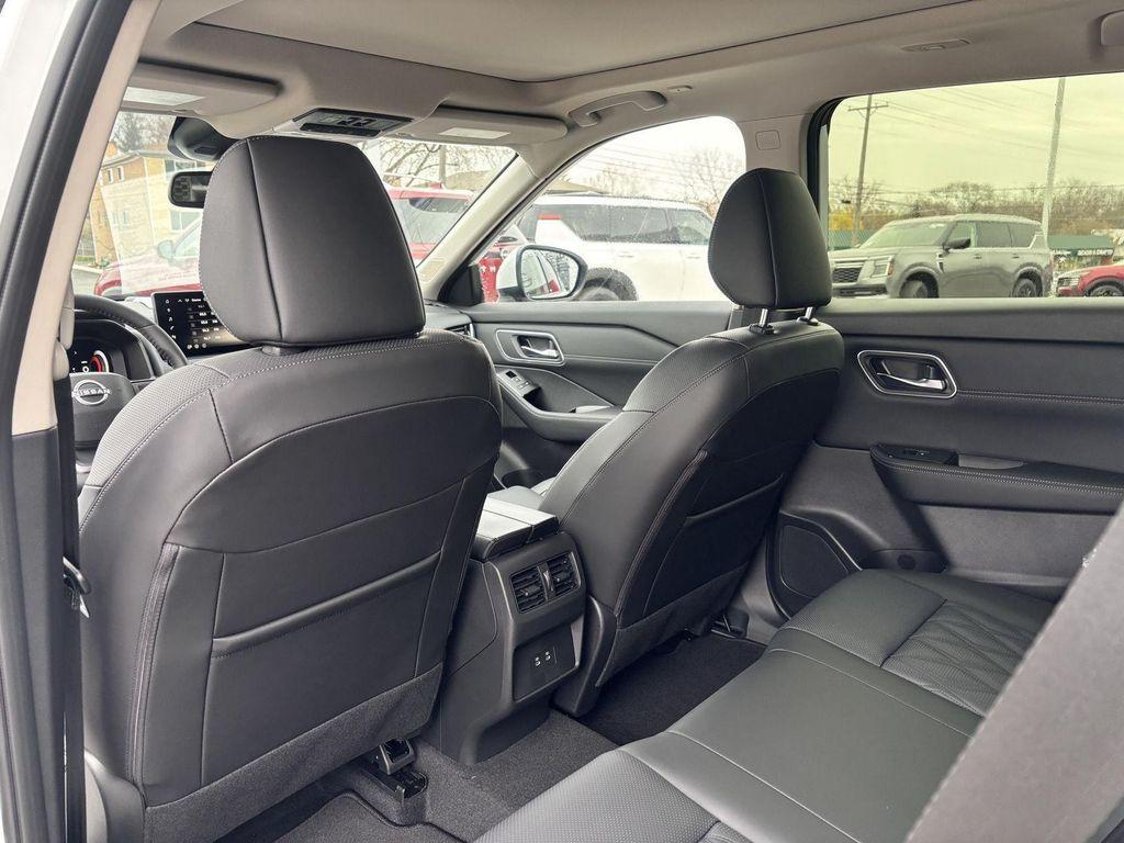 new 2025 Nissan Rogue car, priced at $39,185