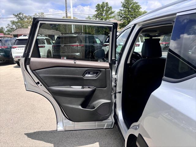 used 2022 Nissan Rogue car, priced at $25,999