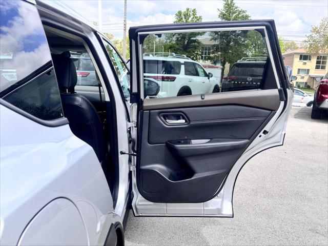 used 2022 Nissan Rogue car, priced at $25,999