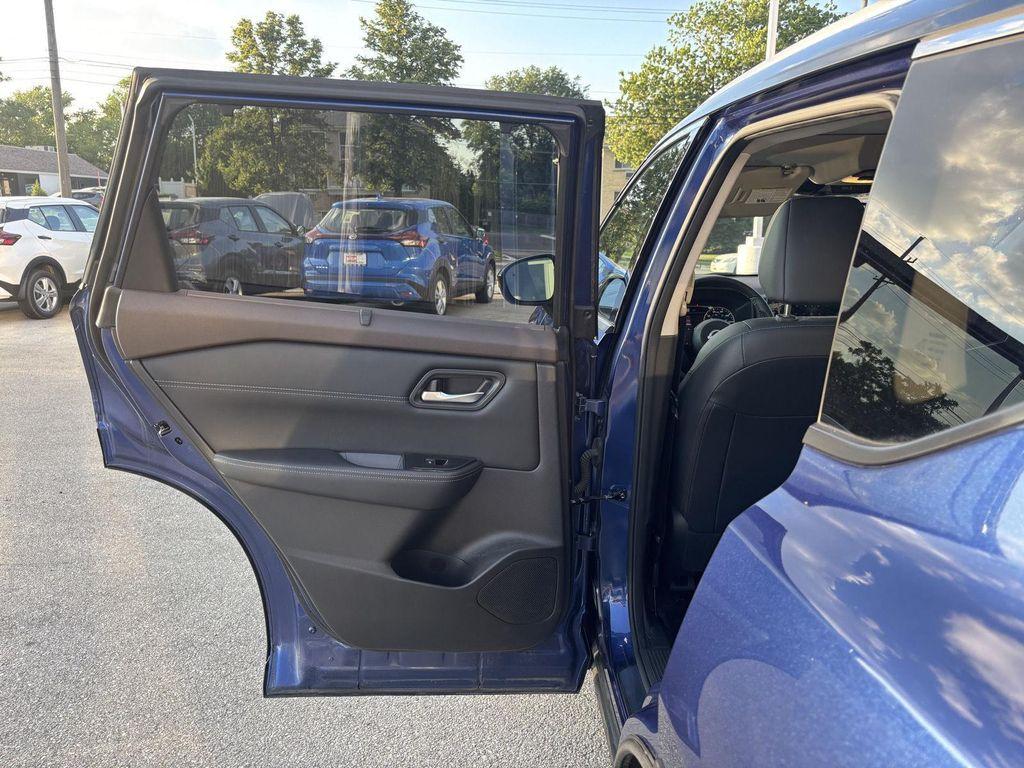 used 2023 Nissan Rogue car, priced at $28,402
