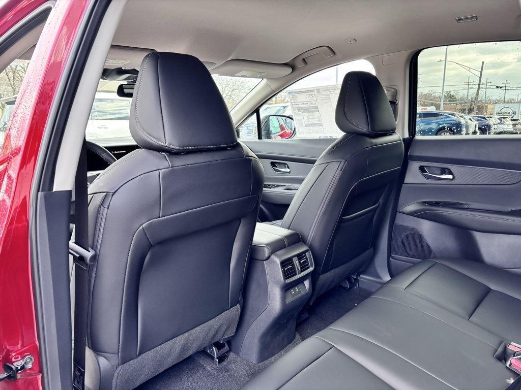 new 2025 Nissan Murano car, priced at $40,851
