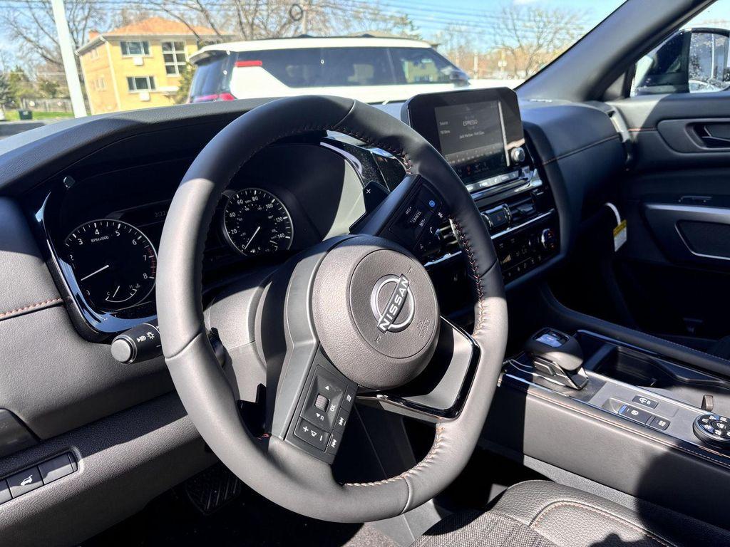 new 2025 Nissan Pathfinder car, priced at $43,382