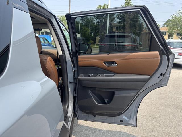 new 2025 Nissan Pathfinder car, priced at $55,035
