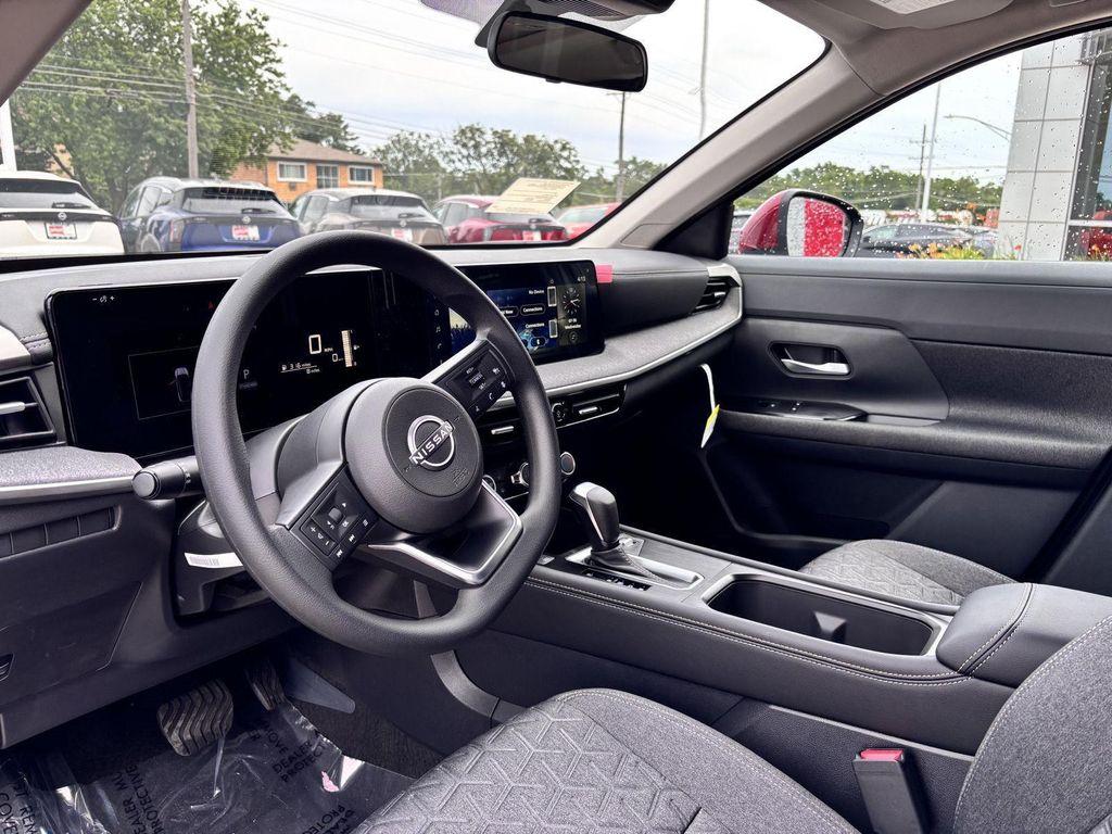 new 2025 Nissan Kicks car, priced at $27,108