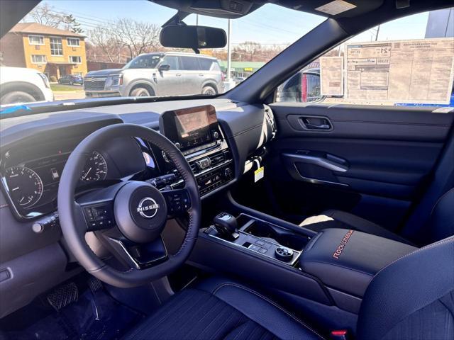 new 2025 Nissan Pathfinder car, priced at $44,925