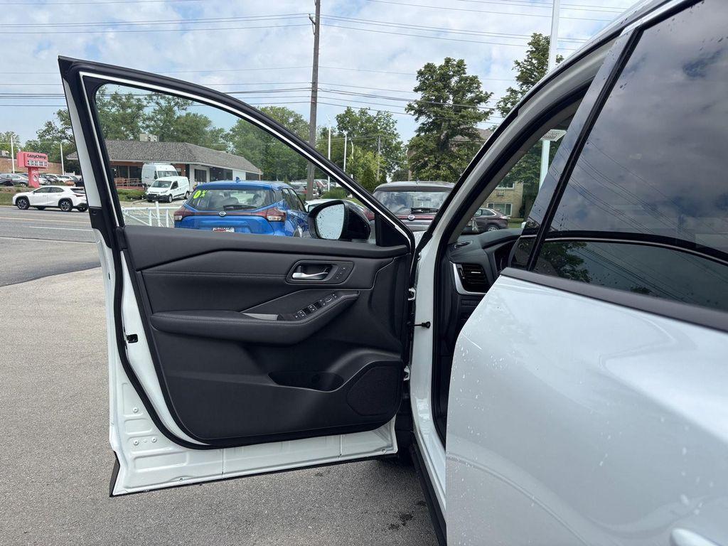 new 2025 Nissan Rogue car, priced at $40,439