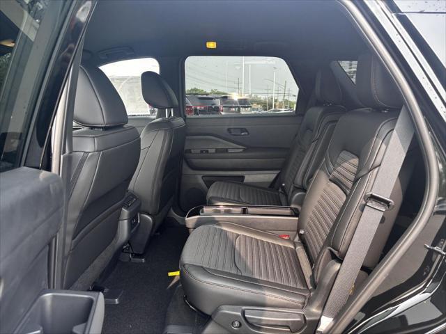 new 2025 Nissan Pathfinder car, priced at $46,505