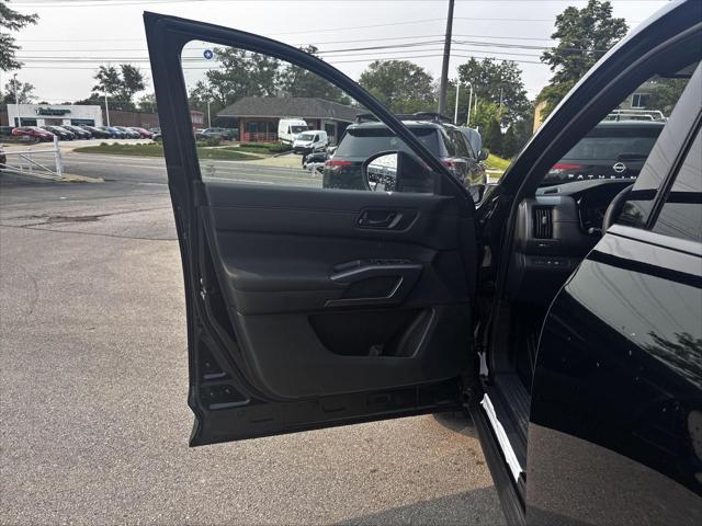new 2025 Nissan Pathfinder car, priced at $46,505