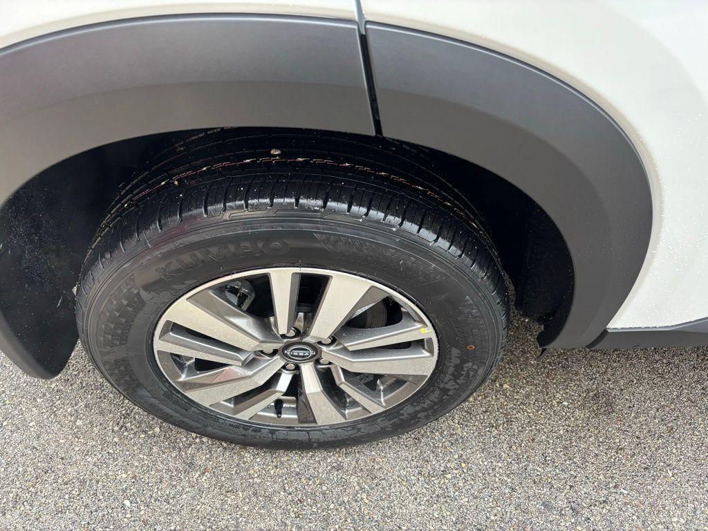 new 2025 Nissan Pathfinder car, priced at $37,969