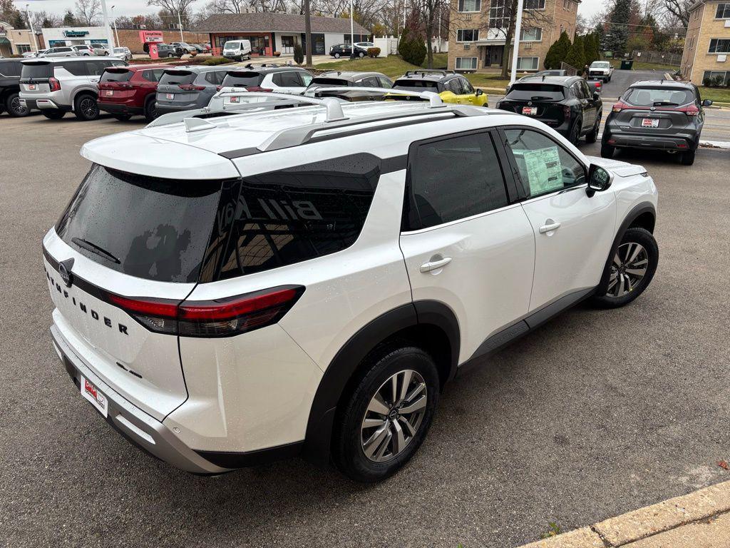 new 2025 Nissan Pathfinder car, priced at $37,969
