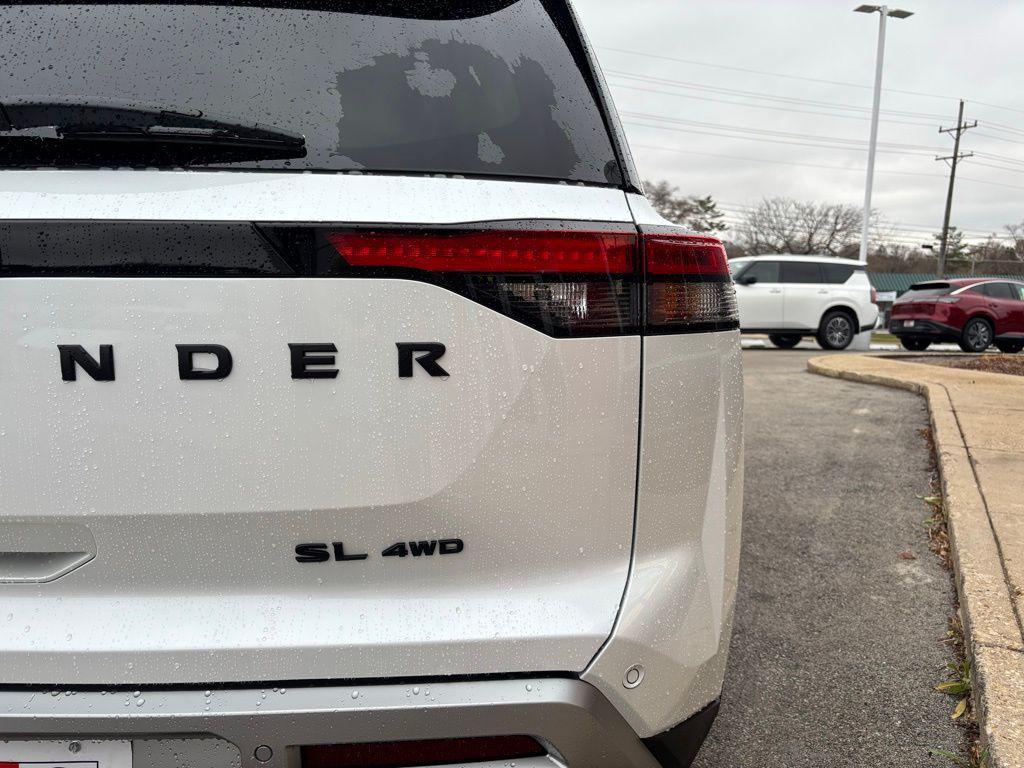 new 2025 Nissan Pathfinder car, priced at $37,969