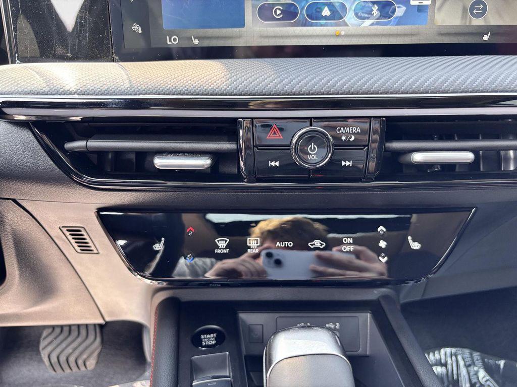 new 2025 Nissan Kicks car, priced at $29,168