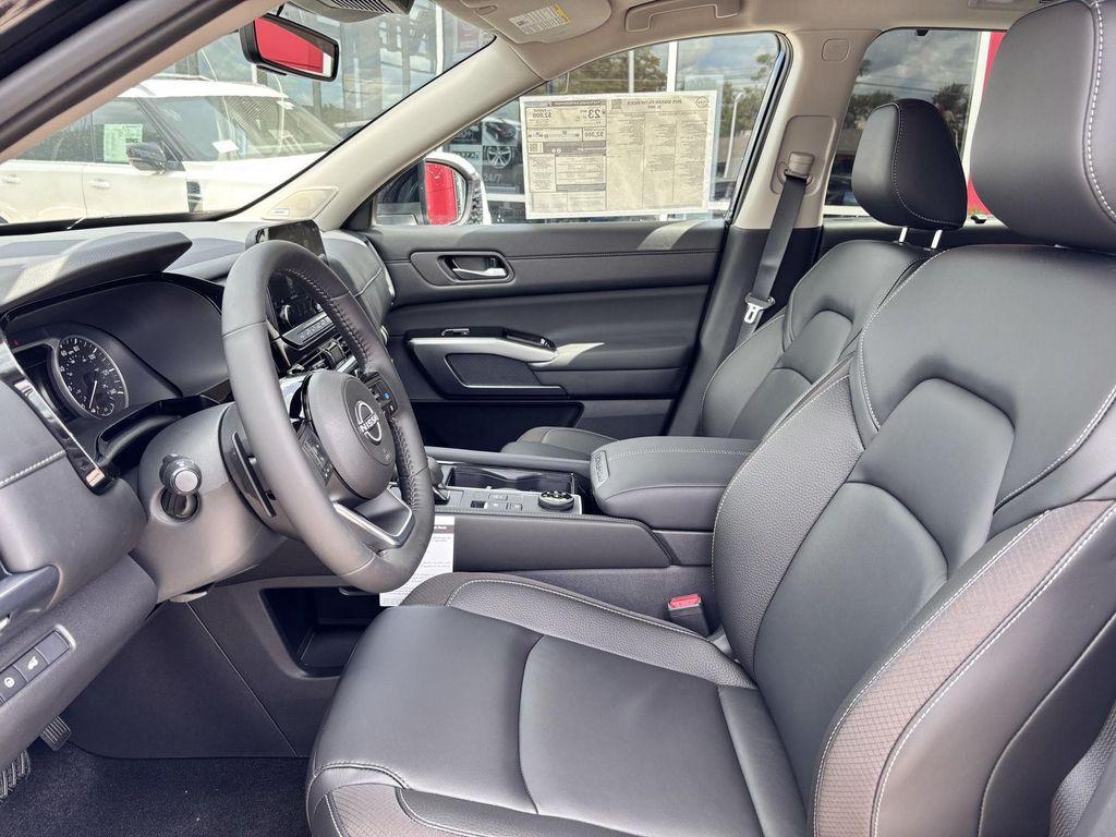new 2025 Nissan Pathfinder car, priced at $45,839