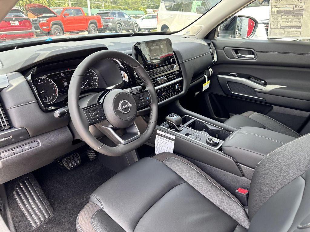 new 2025 Nissan Pathfinder car, priced at $45,839
