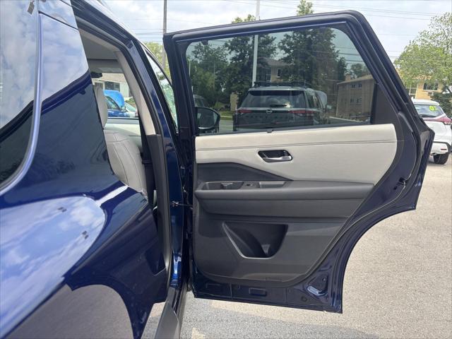 new 2025 Nissan Pathfinder car, priced at $46,935