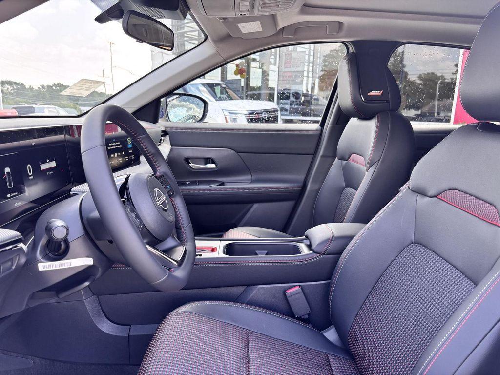 new 2025 Nissan Kicks car, priced at $29,668
