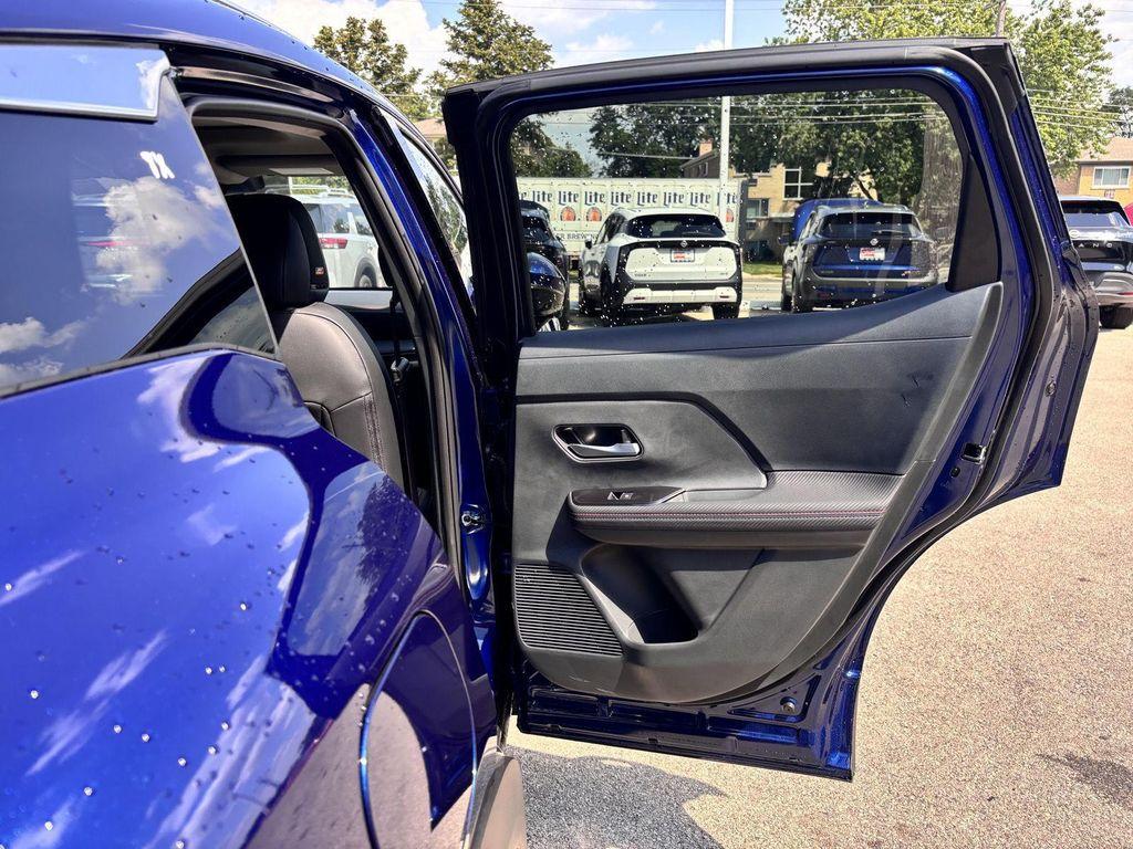 new 2025 Nissan Kicks car, priced at $29,668