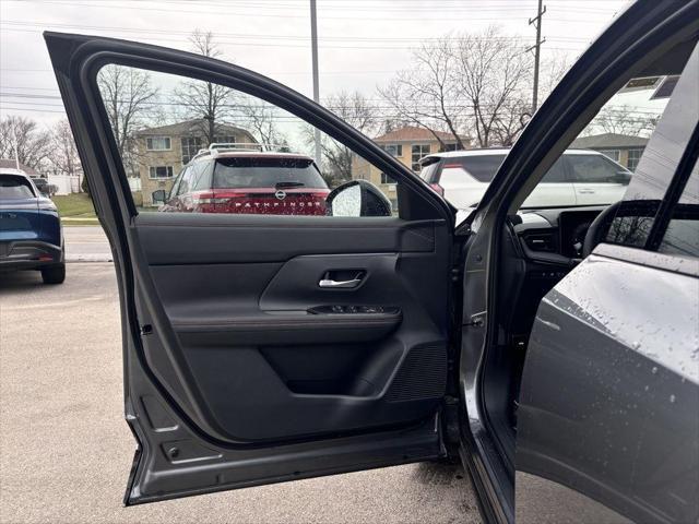 new 2025 Nissan Kicks car, priced at $33,010