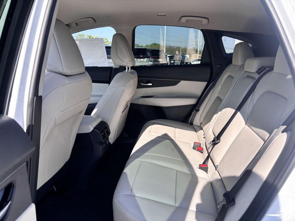 new 2025 Nissan Murano car, priced at $41,013