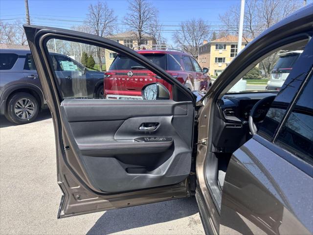 new 2025 Nissan Kicks car, priced at $29,030