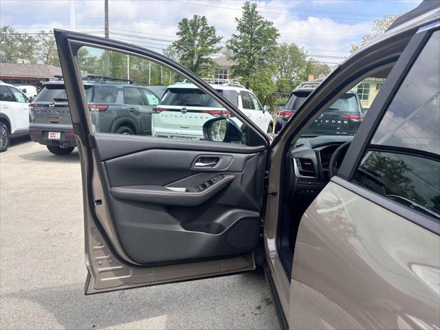 new 2025 Nissan Rogue car, priced at $33,675