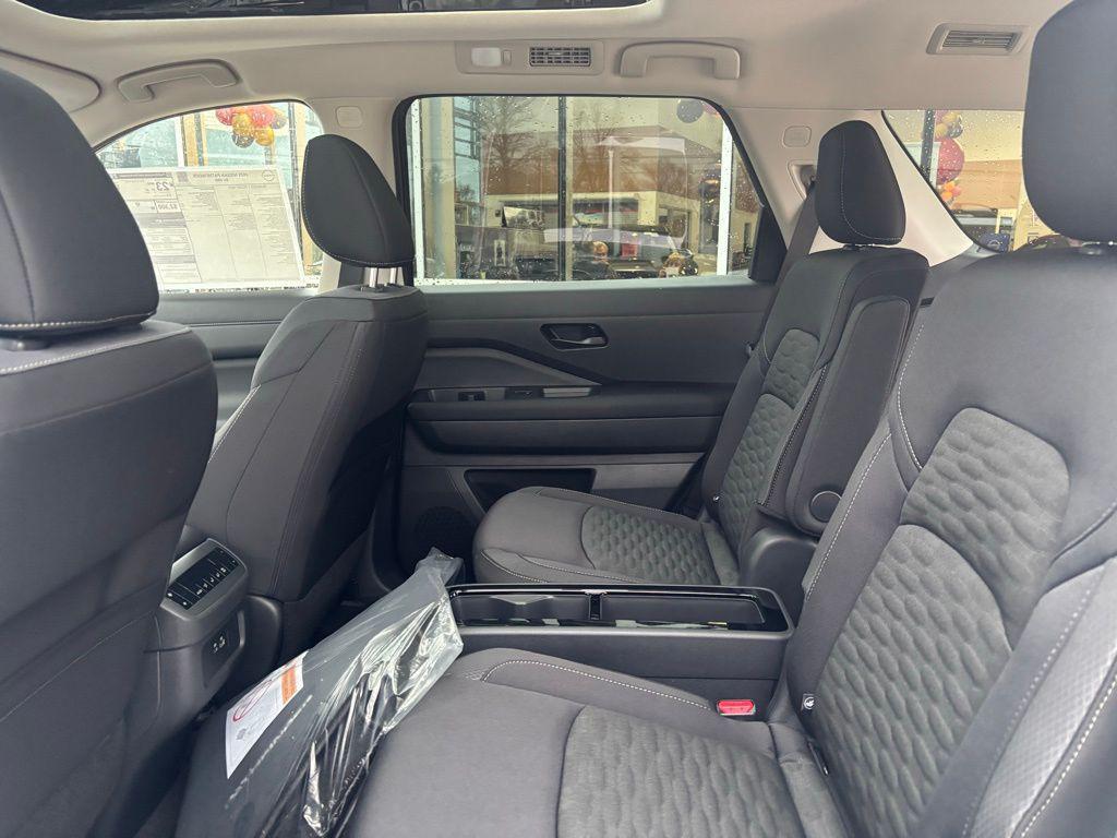 new 2025 Nissan Pathfinder car, priced at $36,785
